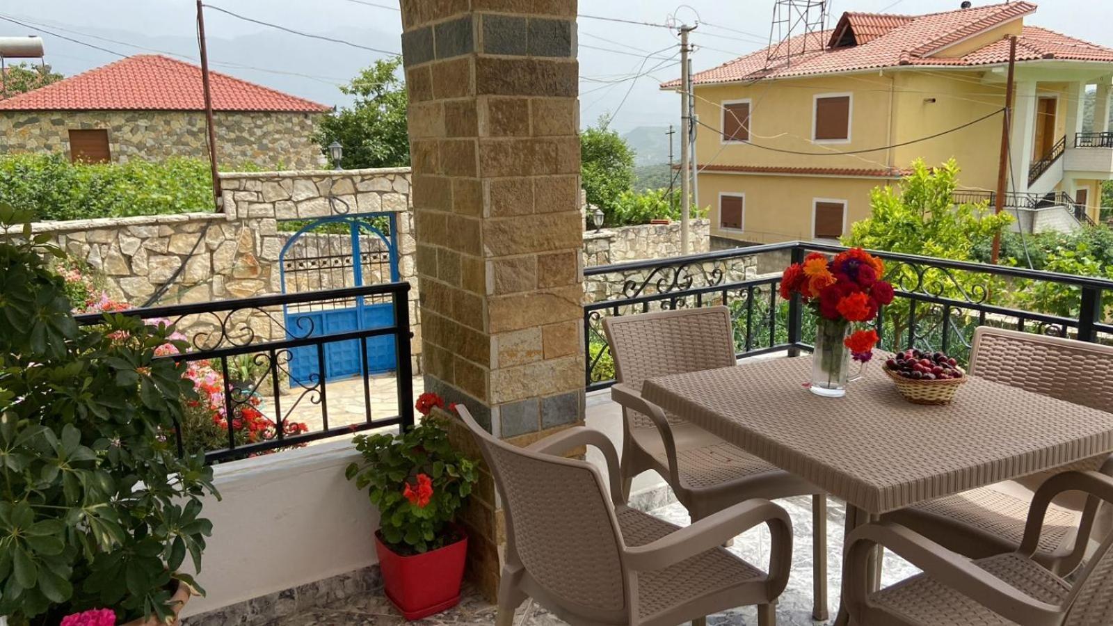 Villa Xherimeja Family Oasis Berat Oda fotoğraf